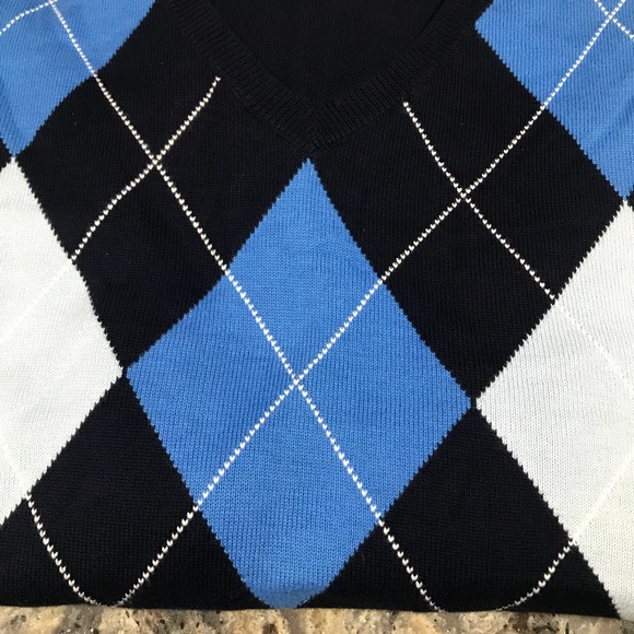 J Crew Navy Argyle V-Neck Sweater. EUC. Sz. L. - Picture 2 of 4